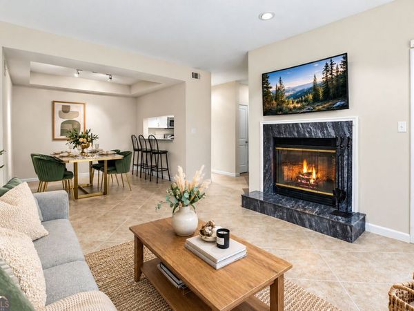 240 Renaissance Parkway NE, Unit 211, Atlanta, GA 30308