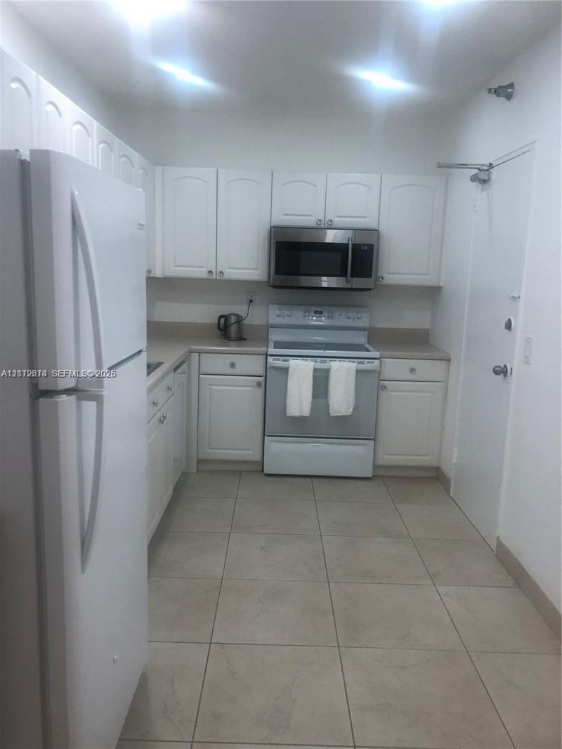 10185 Collins Ave , Unit 1016, Bal Harbour, FL 33154 Photo