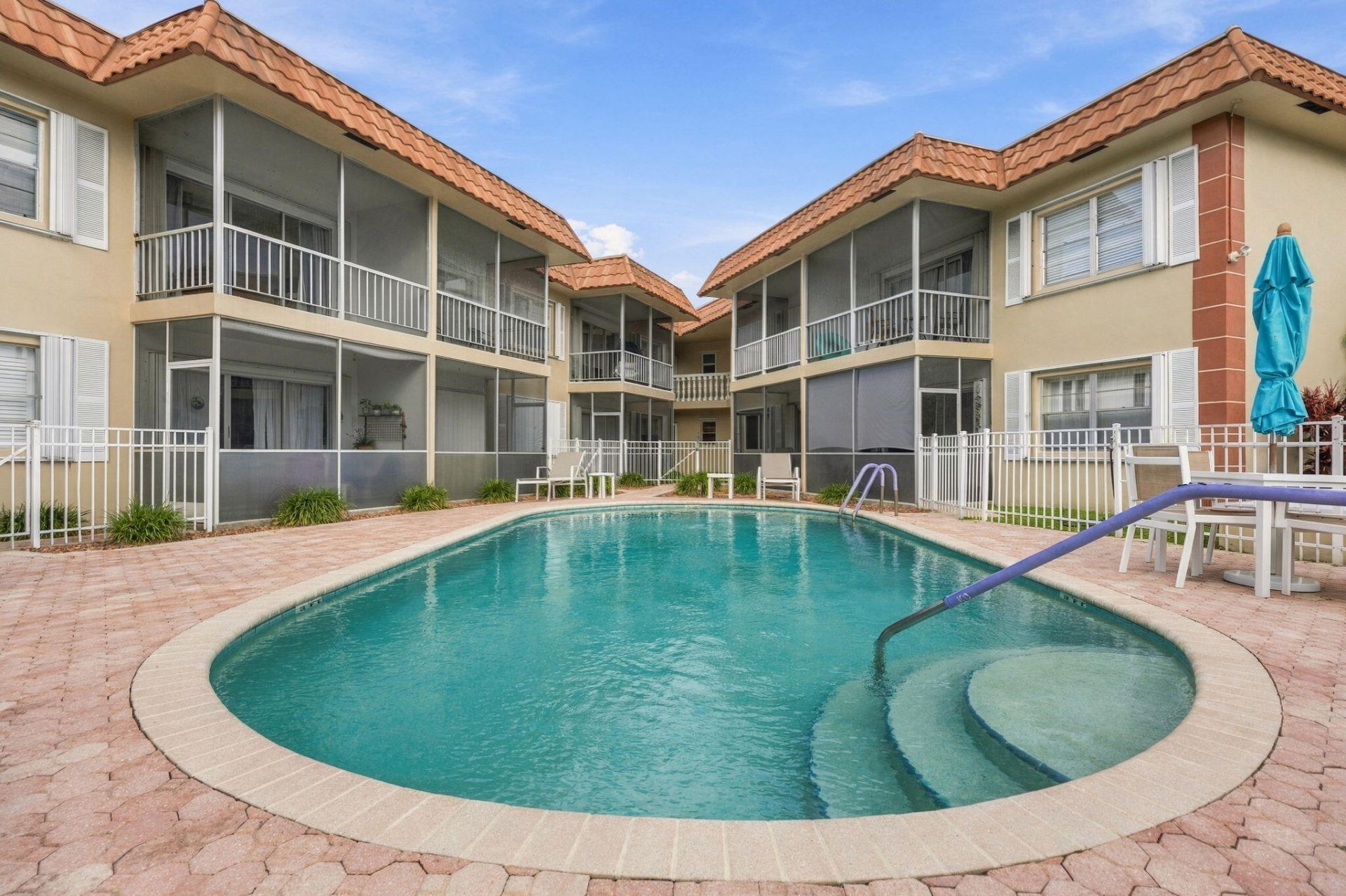 2201 SE 9th Street, Unit 207, Pompano Beach, FL 33062 Photo