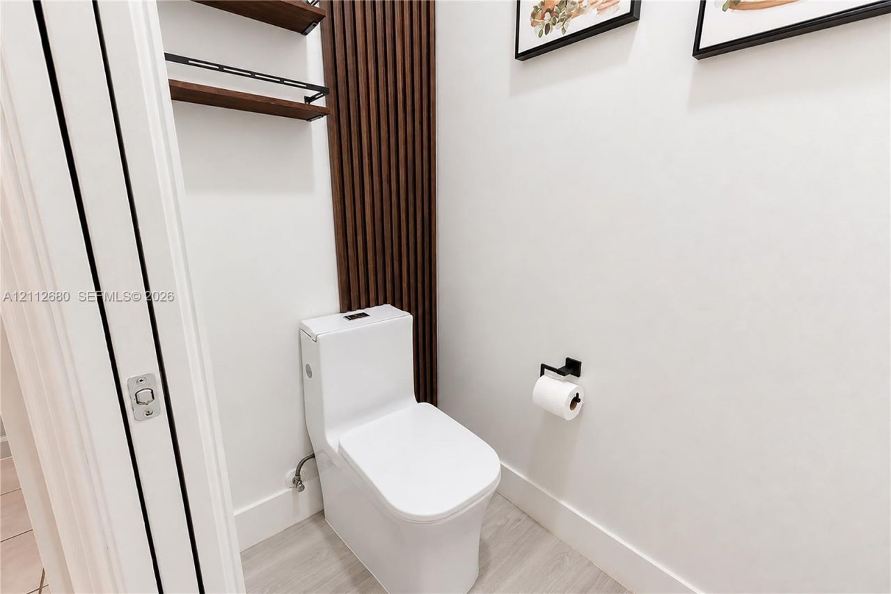 890 SW 154th Path, Miami, FL 33194 Photo