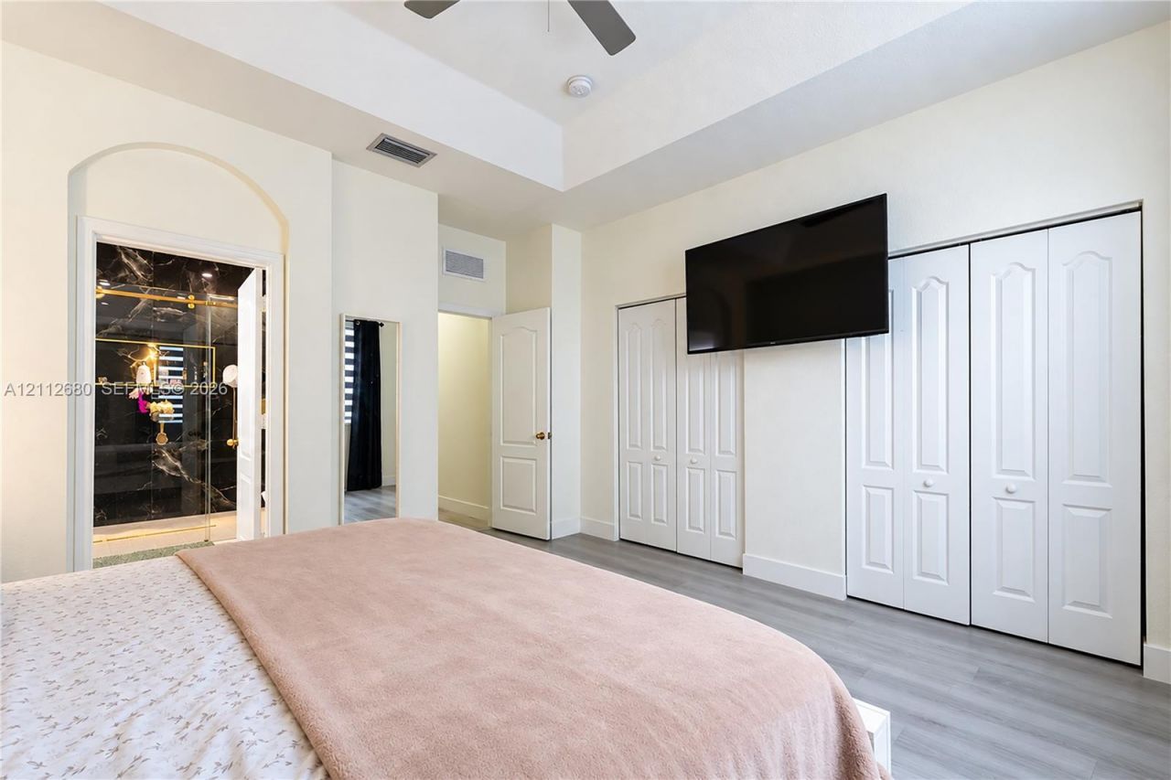 890 SW 154th Path, Miami, FL 33194 Photo