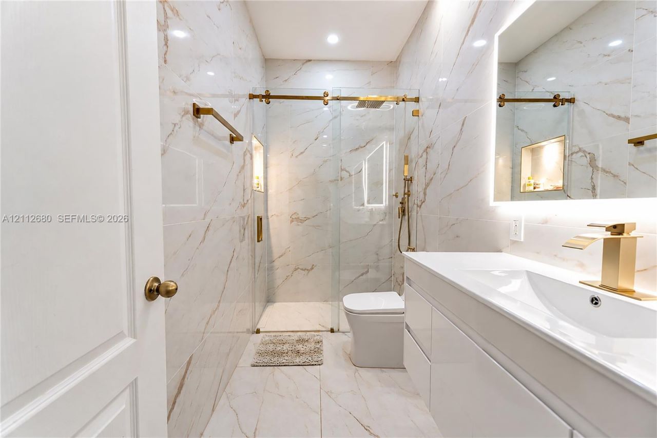 890 SW 154th Path, Miami, FL 33194 Photo