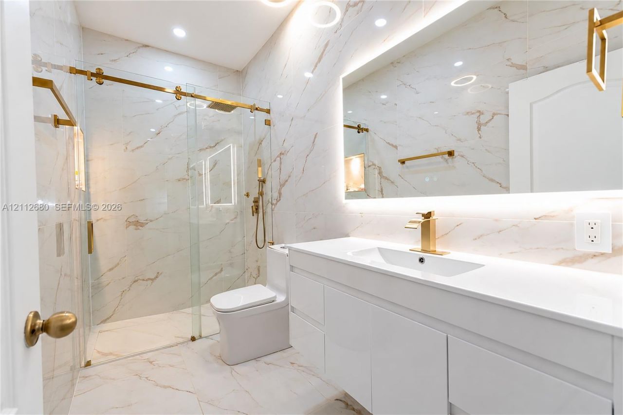 890 SW 154th Path, Miami, FL 33194 Photo