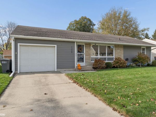 1308 N Hampshire Avenue, Mason City, IA 50401
