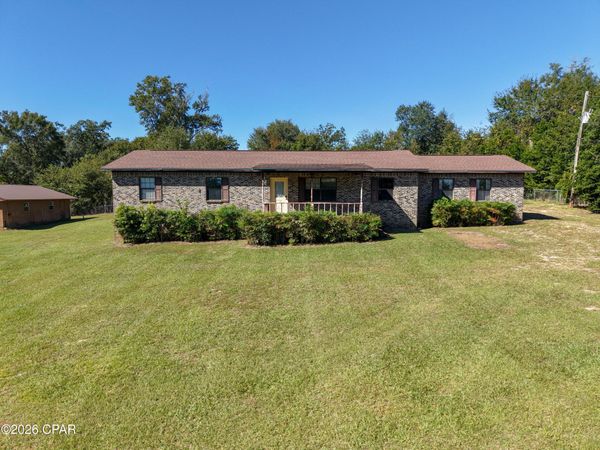 2191 Mohawk Trail , Sneads, FL 32460