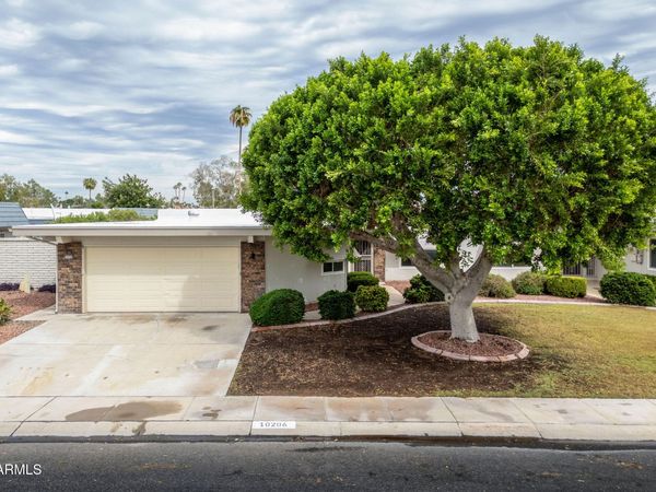 10206 W PINEAIRE Drive, Sun City, AZ 85351