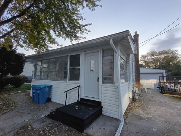 182 N Smith Street , Aurora, IL 60505