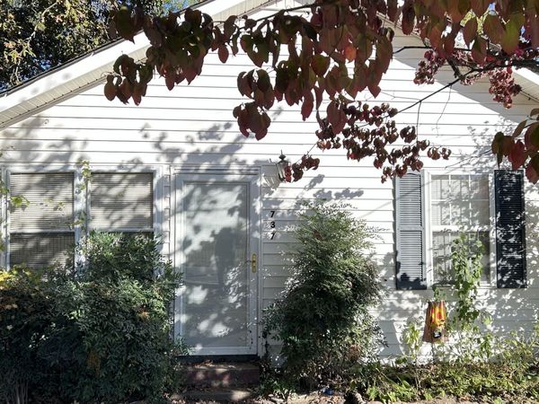 737 Maplewood Ave , Tullahoma, TN 37388