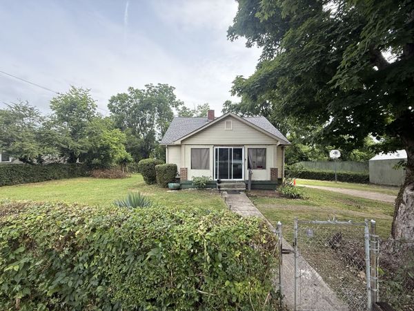 1609 Essex Ave , Nashville, TN 37216