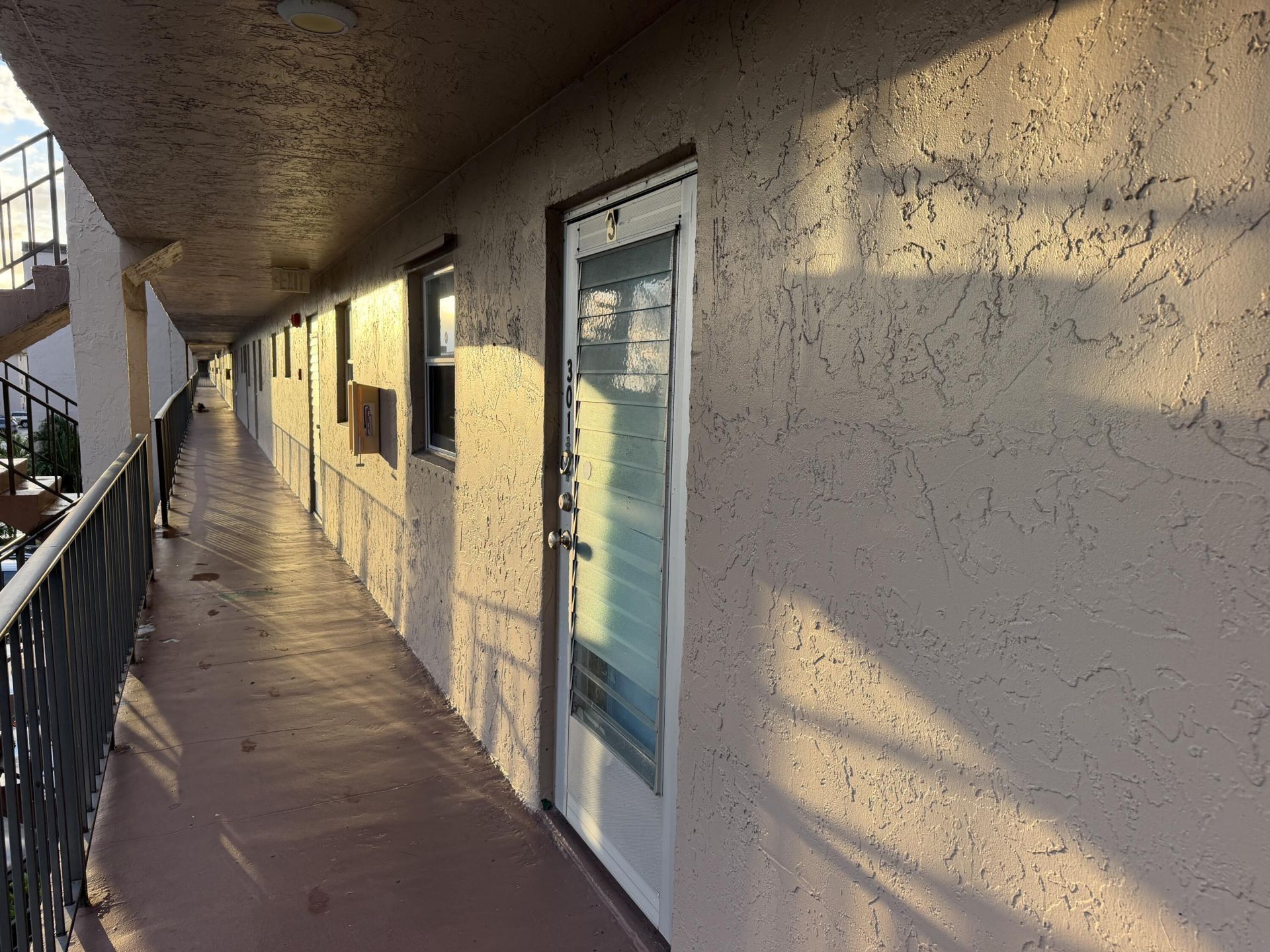 729 Lori Drive, Unit 301, Palm Springs, FL 33461 Photo