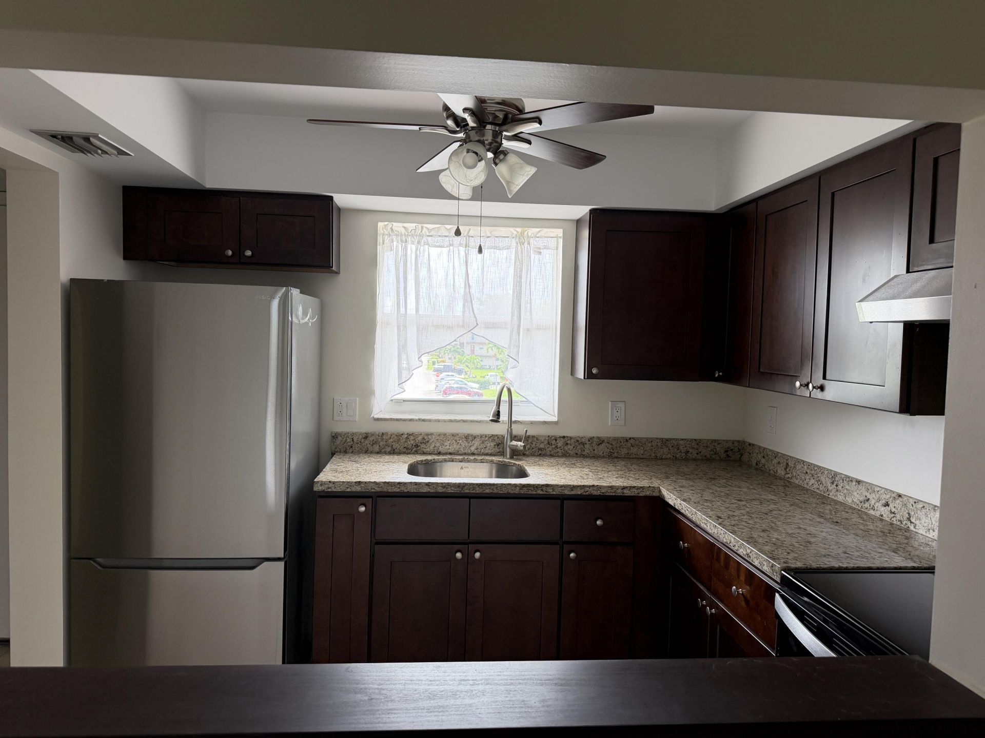 729 Lori Drive, Unit 301, Palm Springs, FL 33461 Photo