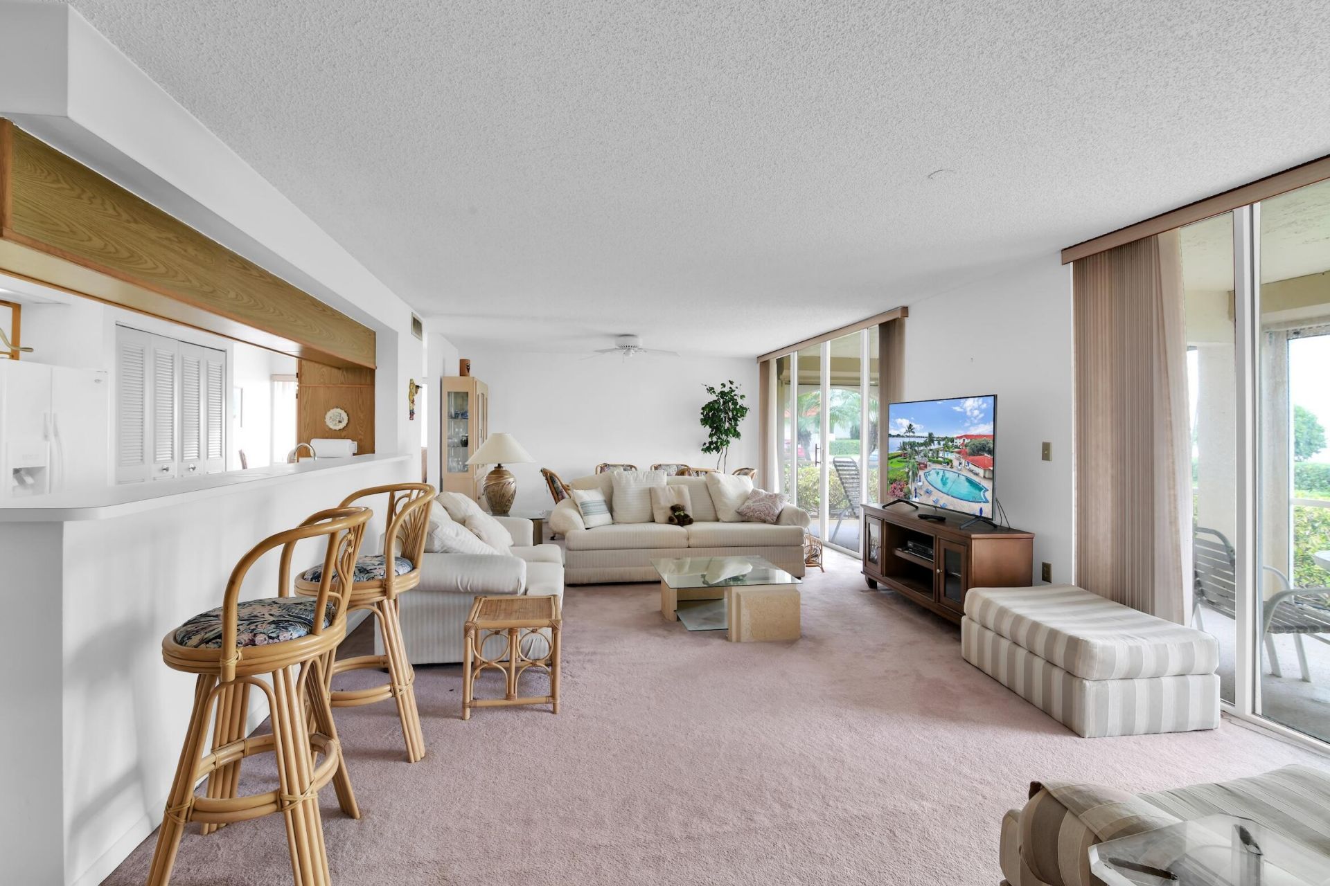 107 Half Moon Circle, Unit A1, Hypoluxo, FL 33462 Photo