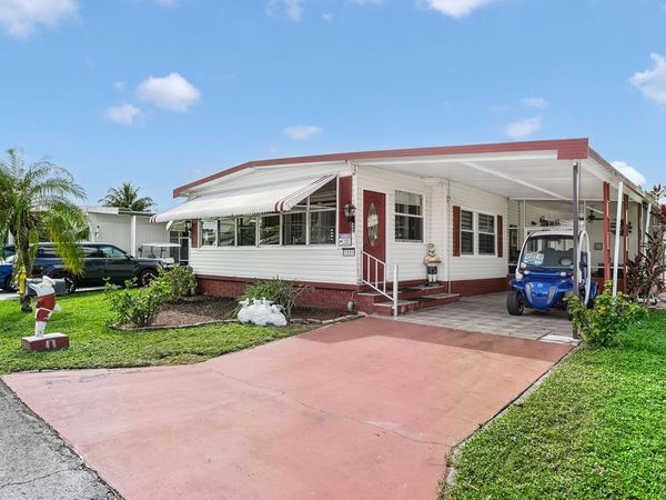 1891 SW 84th Avenue, Davie, FL 33324