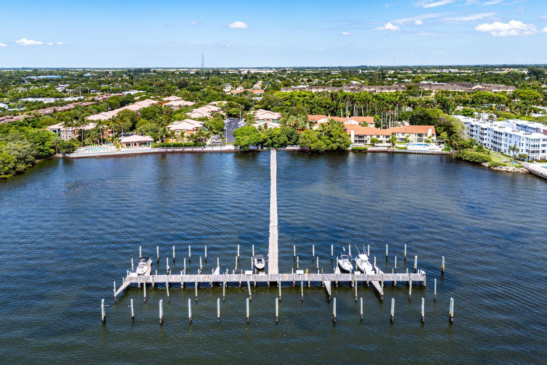 16 Via Lago, Boynton Beach, FL 33435 Photo