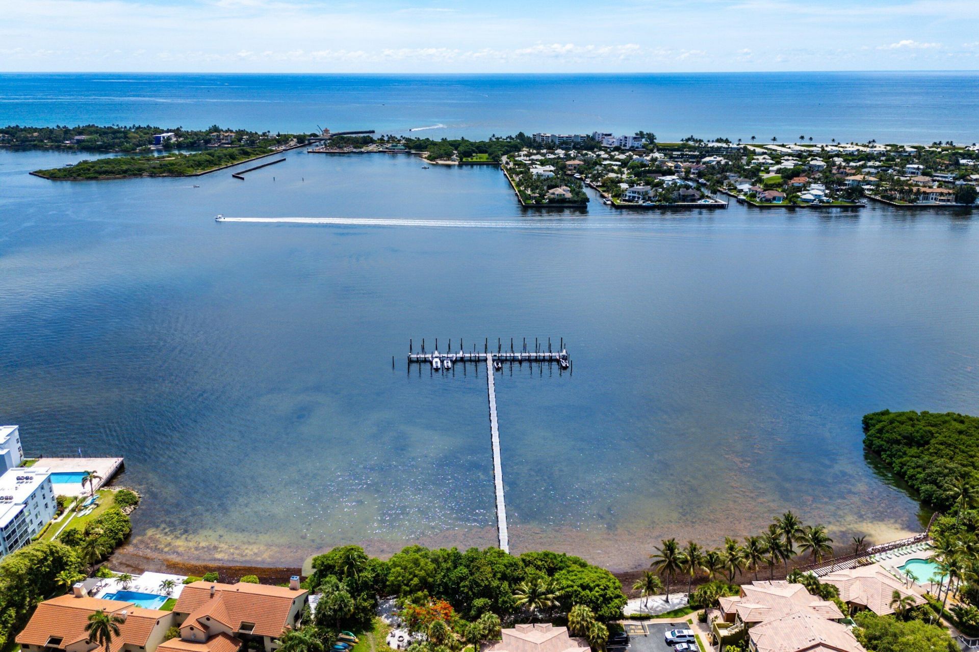 16 Via Lago, Boynton Beach, FL 33435 Photo