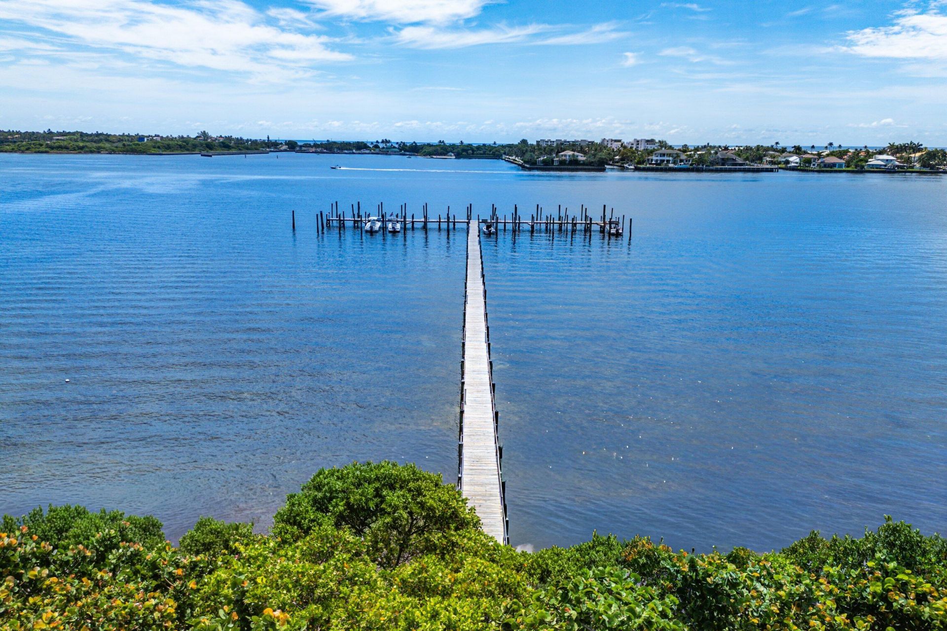 16 Via Lago, Boynton Beach, FL 33435 Photo