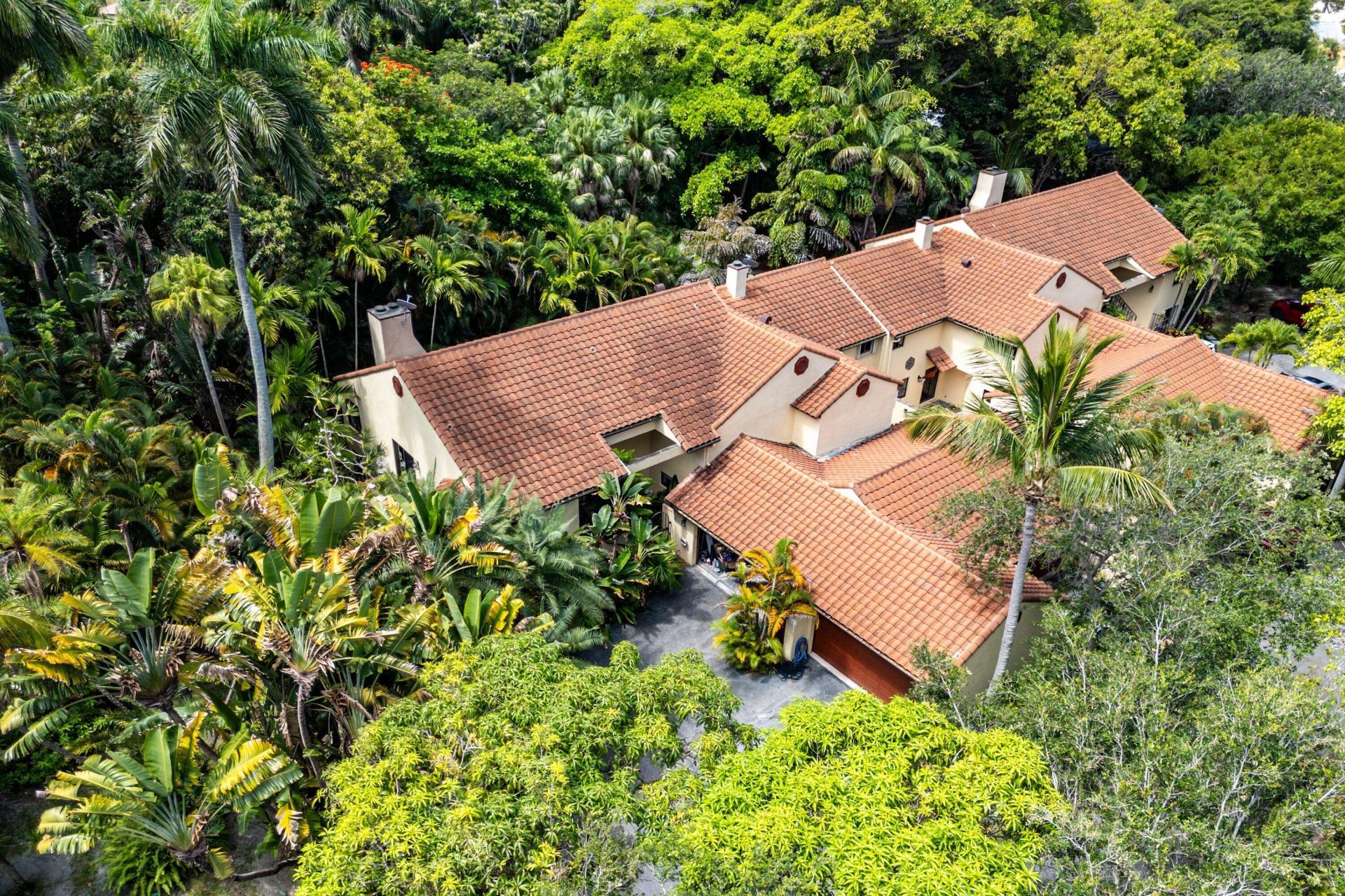 16 Via Lago, Boynton Beach, FL 33435 Photo