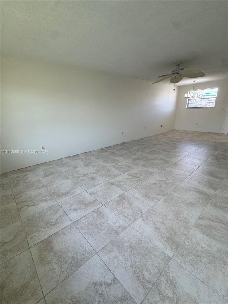 2940 NE 203rd St, Unit C213, Aventura, FL 33180 Photo
