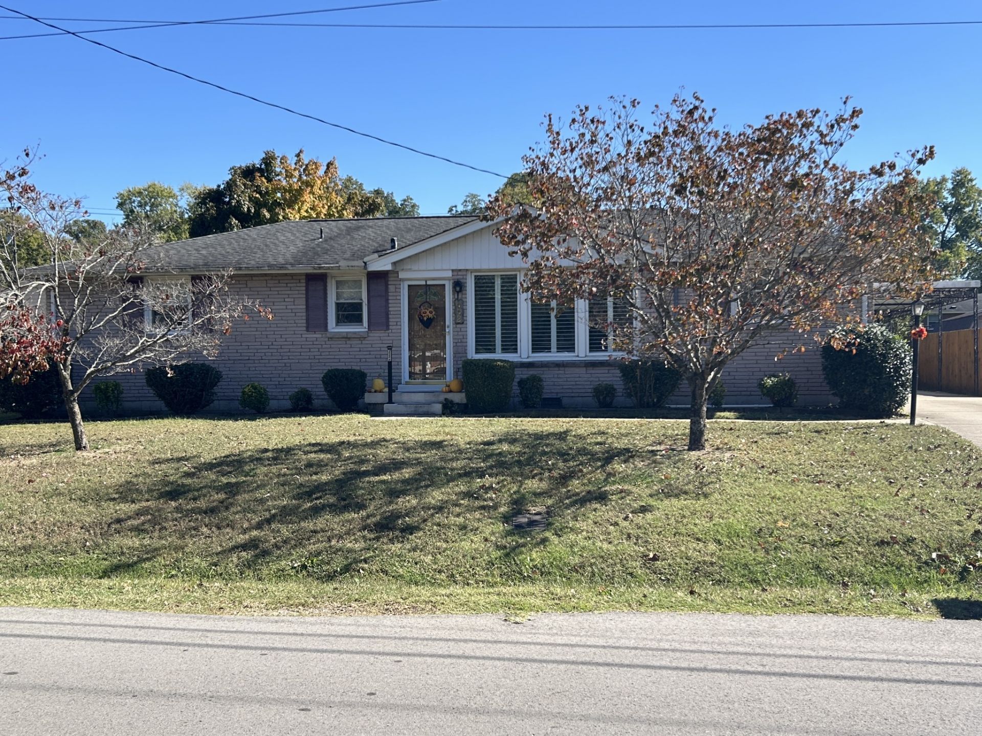 442 Capri Dr, Nashville, TN 37209 Main Photo