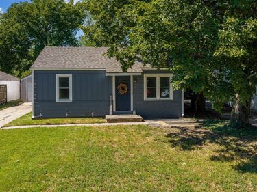 739 N Mount Carmel, Wichita, KS 67203