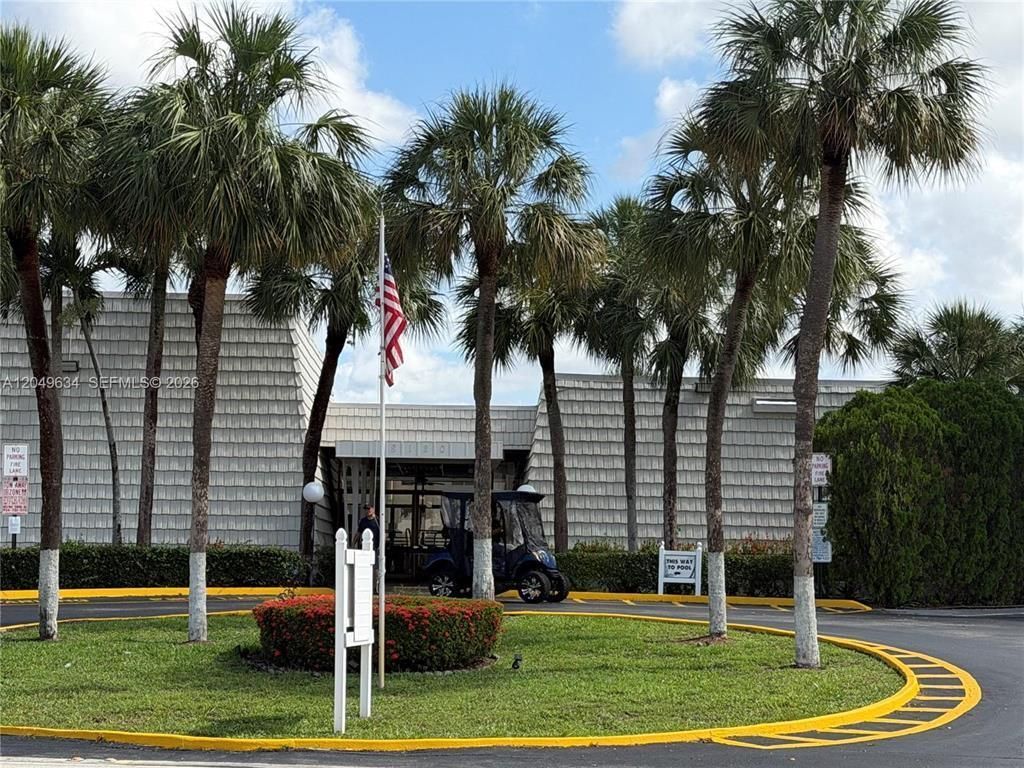 8100 Sunrise Lakes Boulevard, Unit 210, Sunrise, FL 33322 Photo