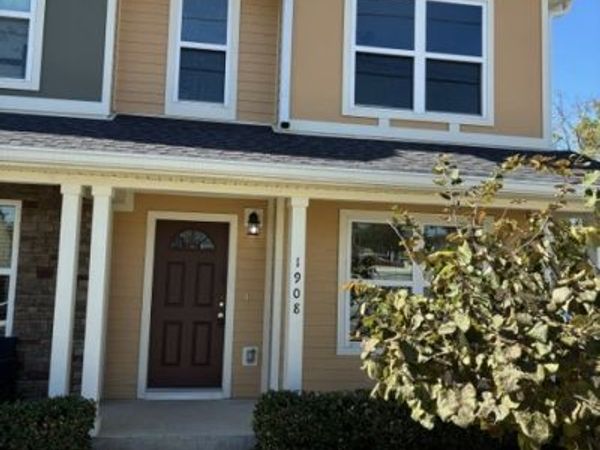 1908 Lombardia Ln , Madison, TN 37115