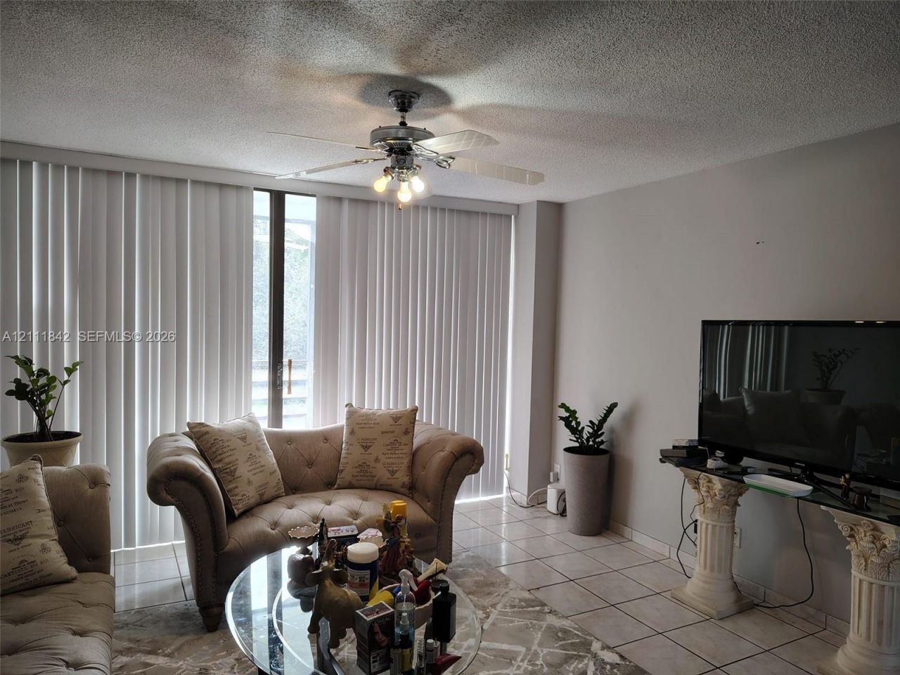 20400 W Country Club Dr , Unit 303, Aventura, FL 33180 Photo