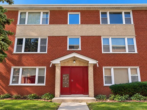 12930 Page Court , Blue Island, IL 60406