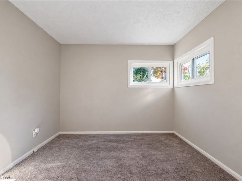 345 N Edgehill Avenue, Austintown, OH 44515 Photo 21