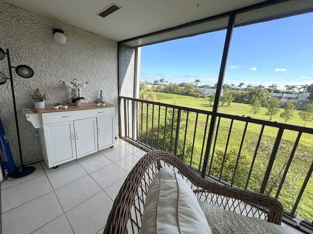 4284 Deste Court, Unit 304, Lake Worth, FL 33467 Photo