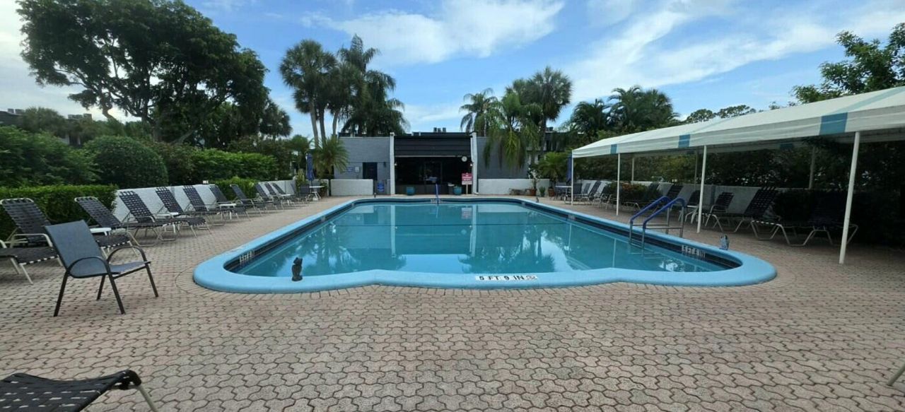 4284 Deste Court, Unit 304, Lake Worth, FL 33467 Photo
