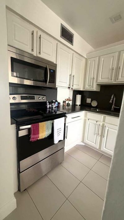 4284 Deste Court, Unit 304, Lake Worth, FL 33467 Photo