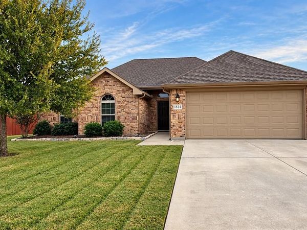 1814 Bersand Avenue , Gainesville, TX 76240