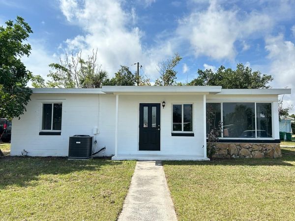 2289 DALLAS STREET , PORT CHARLOTTE, FL 33952