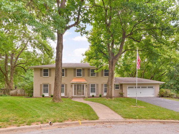 2435 E Michelle Place , Springfield, MO 65804