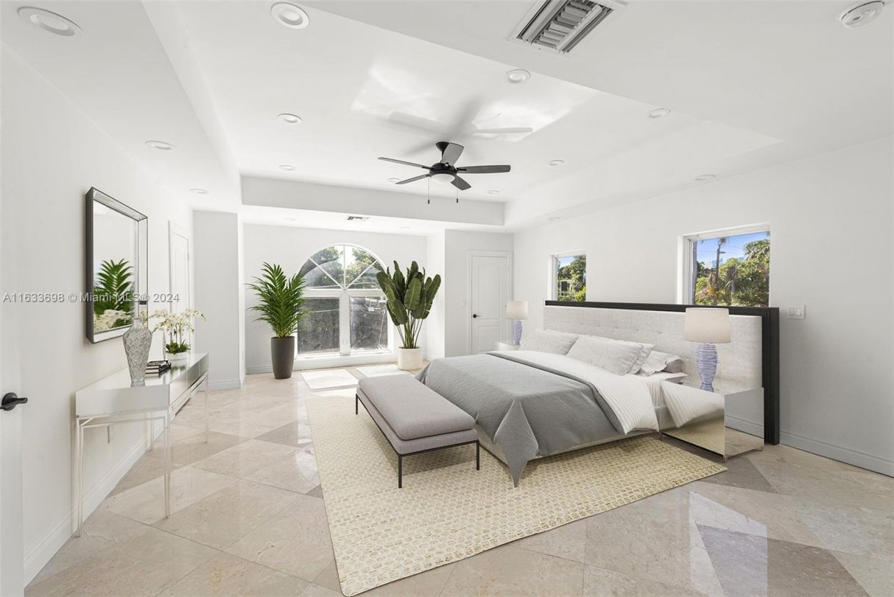 369 N Hibiscus Dr, Miami Beach, FL 33139 Photo