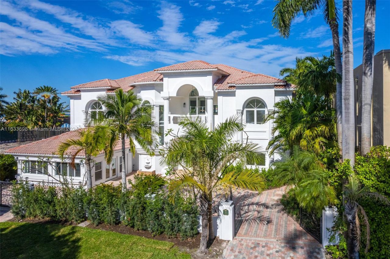 369 N Hibiscus Dr, Miami Beach, FL 33139 Photo