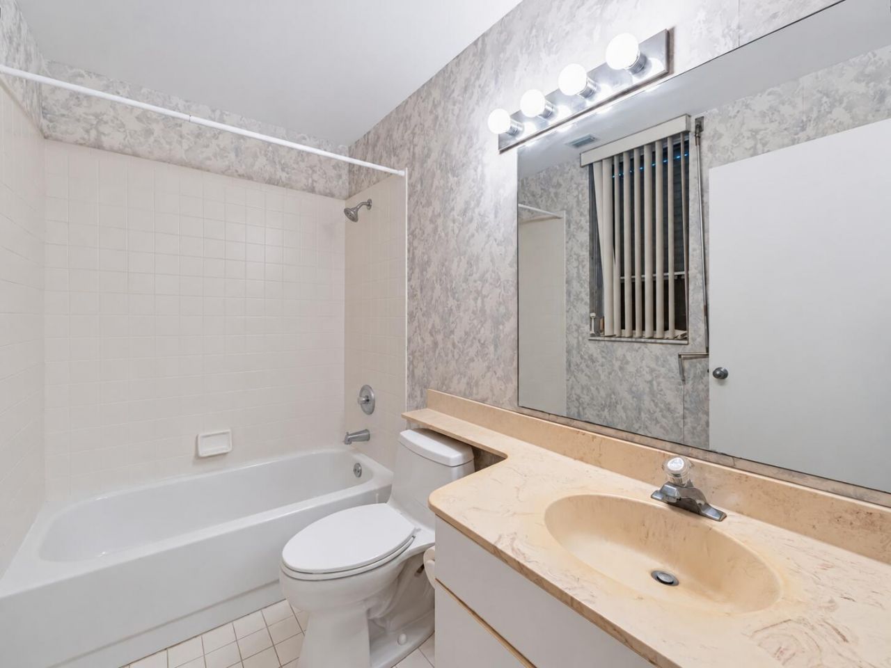120 Inlet Way, Unit 301, Palm Beach Shores, FL 33404 Photo