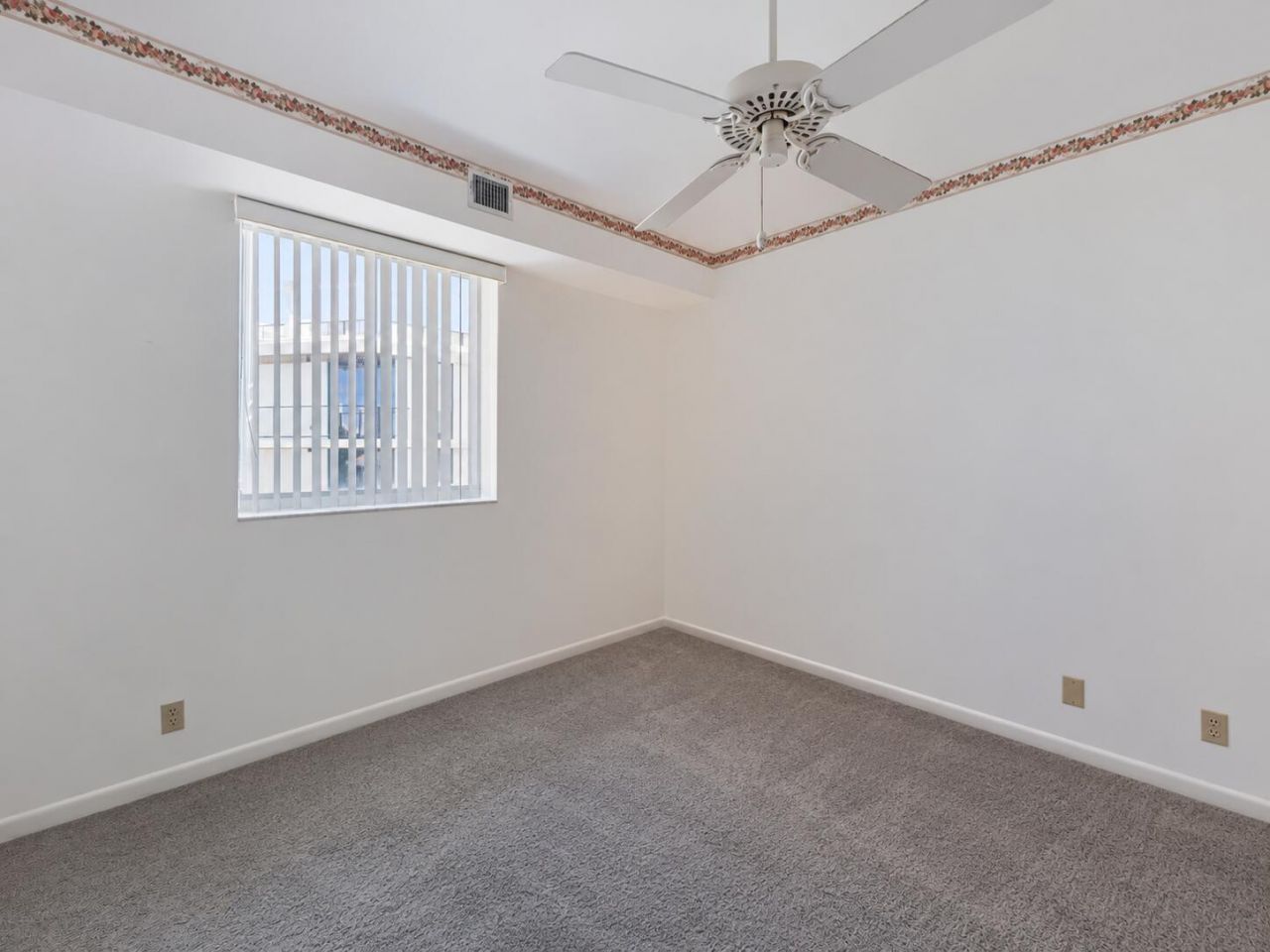 120 Inlet Way, Unit 301, Palm Beach Shores, FL 33404 Photo