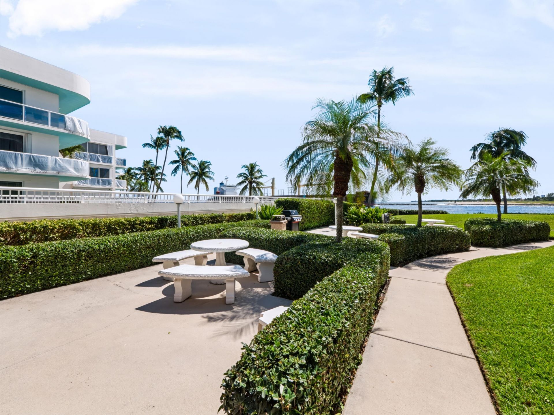 120 Inlet Way, Unit 301, Palm Beach Shores, FL 33404 Photo