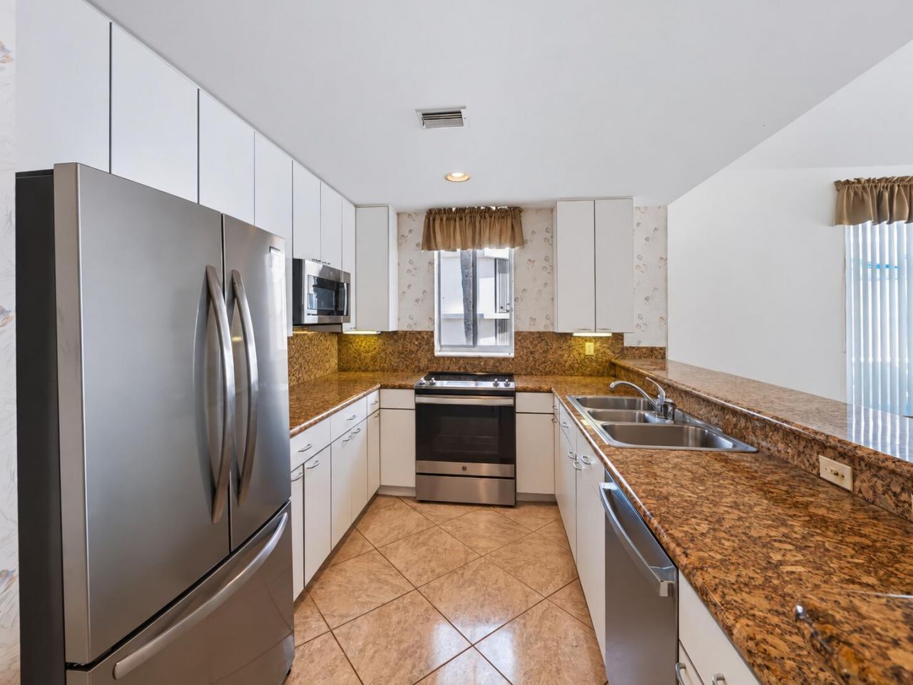 120 Inlet Way, Unit 301, Palm Beach Shores, FL 33404 Photo