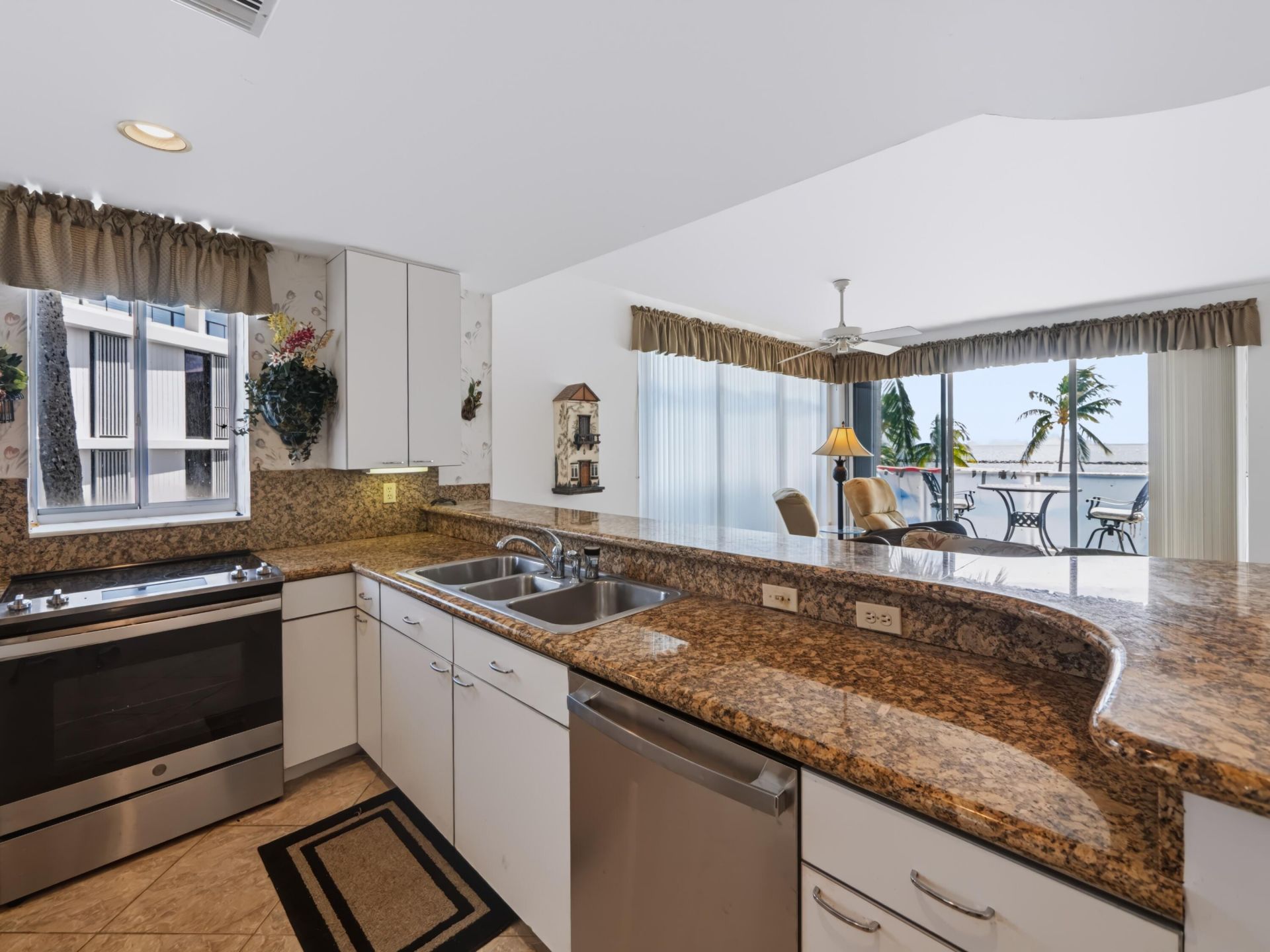 120 Inlet Way, Unit 301, Palm Beach Shores, FL 33404 Photo
