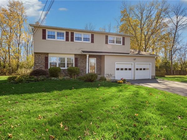4238 Black Oak Circle, Liverpool, NY 13088