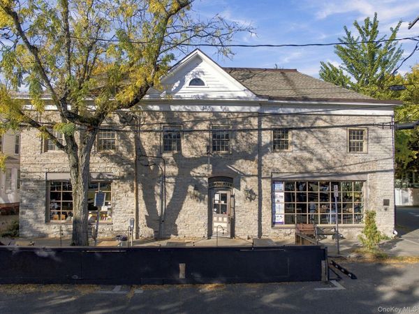 82 John Street , Kingston, NY 12401