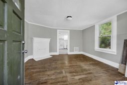 3801 1/2 Lamar Street photo 4