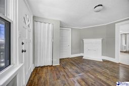 3801 1/2 Lamar Street photo 4