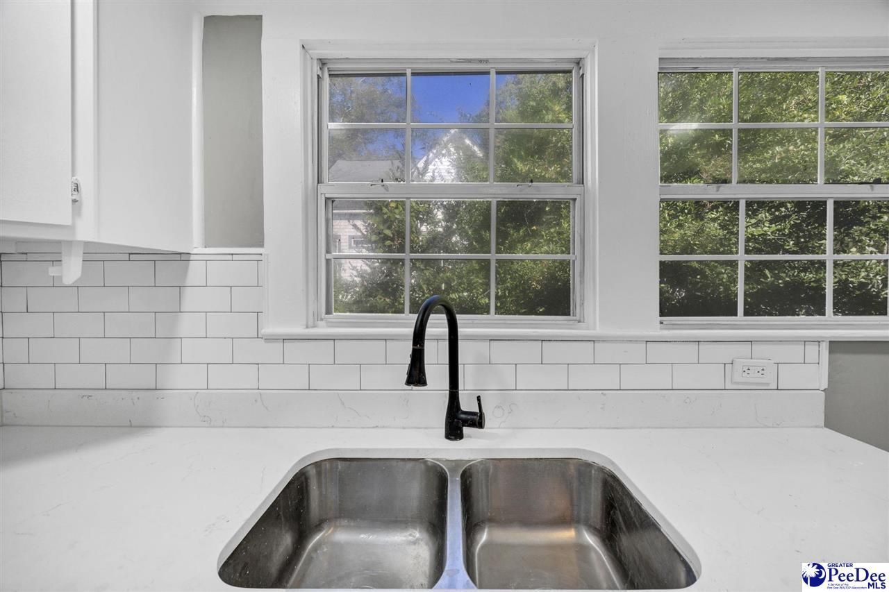 3801 1/2 Lamar Street Photo 9