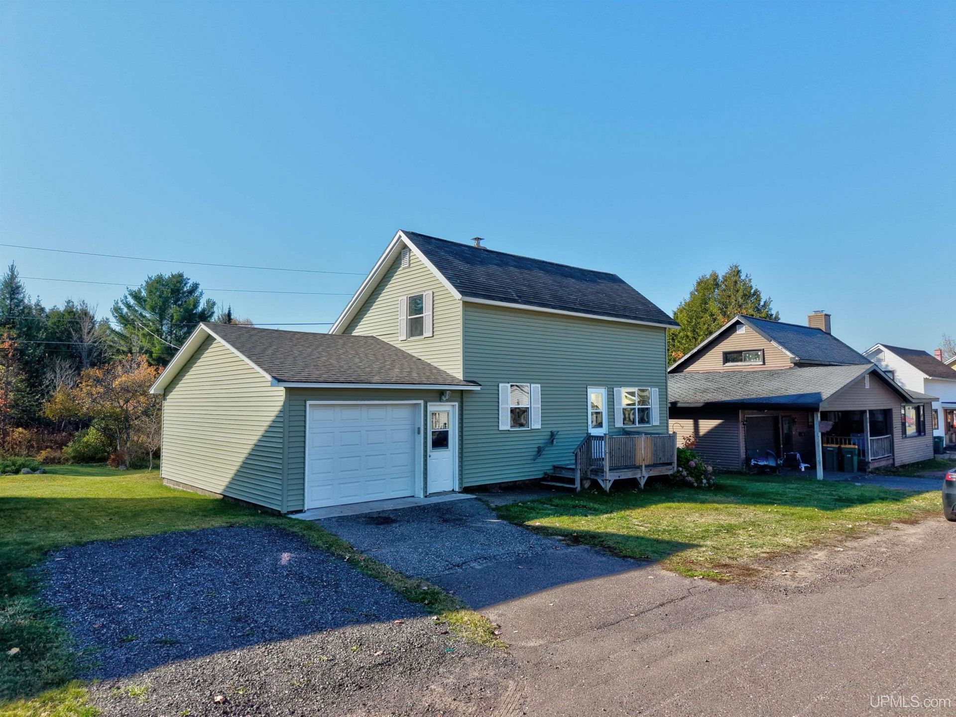 24 First Street, Allouez Twp, MI 49901 Main Photo