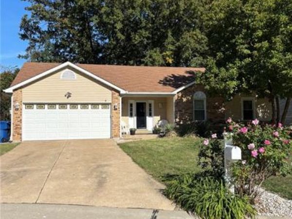 1309 Colby Drive , St Peters, MO 63376
