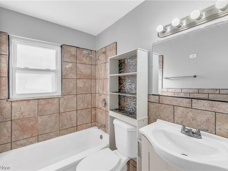 15700 Fernway Drive , Maple Heights, OH 44137 Photo 19